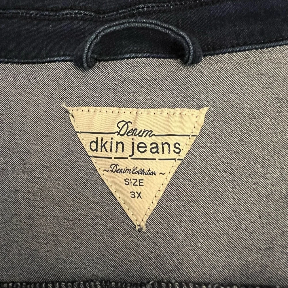 dkin Jeans Dark Wash Studded Denim Jean Jacket 3X‎ Good Condition